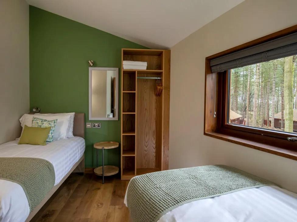Blackwood Forest Cabins - Forest Holidays Popham Экстерьер фото