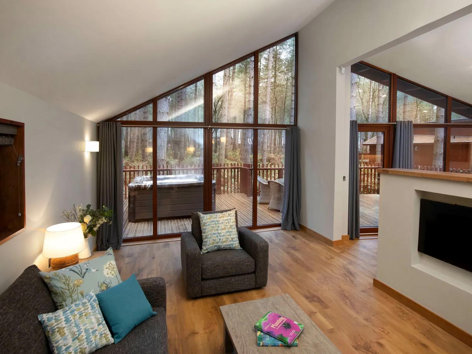 Blackwood Forest Cabins - Forest Holidays Popham Экстерьер фото
