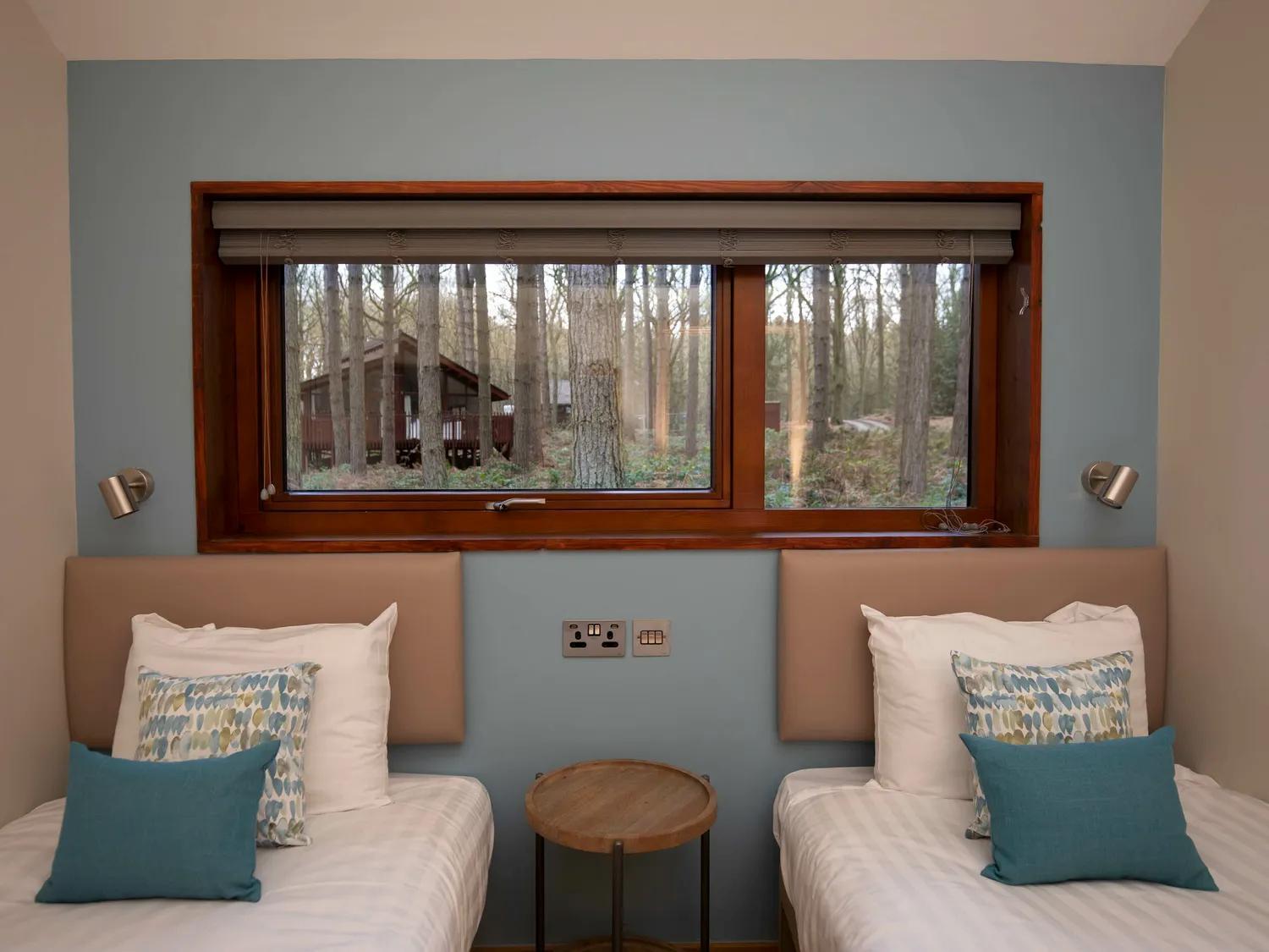 Blackwood Forest Cabins - Forest Holidays Popham Экстерьер фото