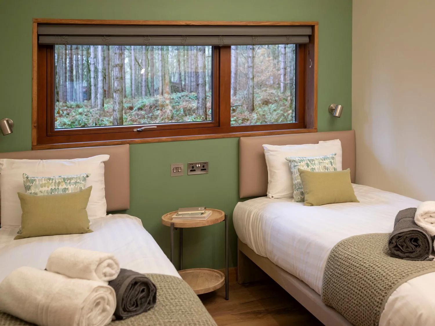 Blackwood Forest Cabins - Forest Holidays Popham Экстерьер фото