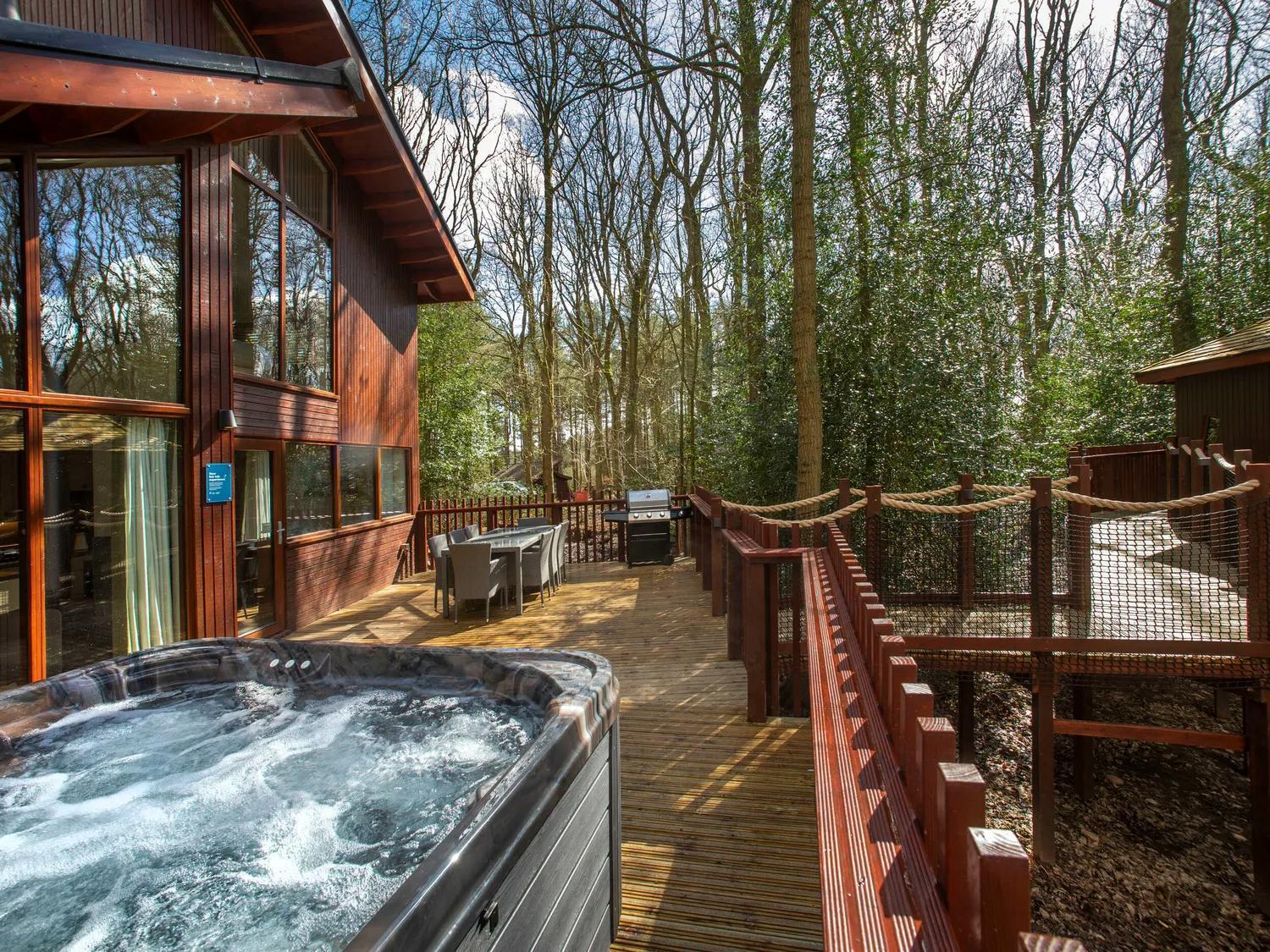 Blackwood Forest Cabins - Forest Holidays Popham Экстерьер фото