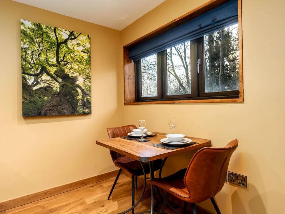 Blackwood Forest Cabins - Forest Holidays Popham Экстерьер фото
