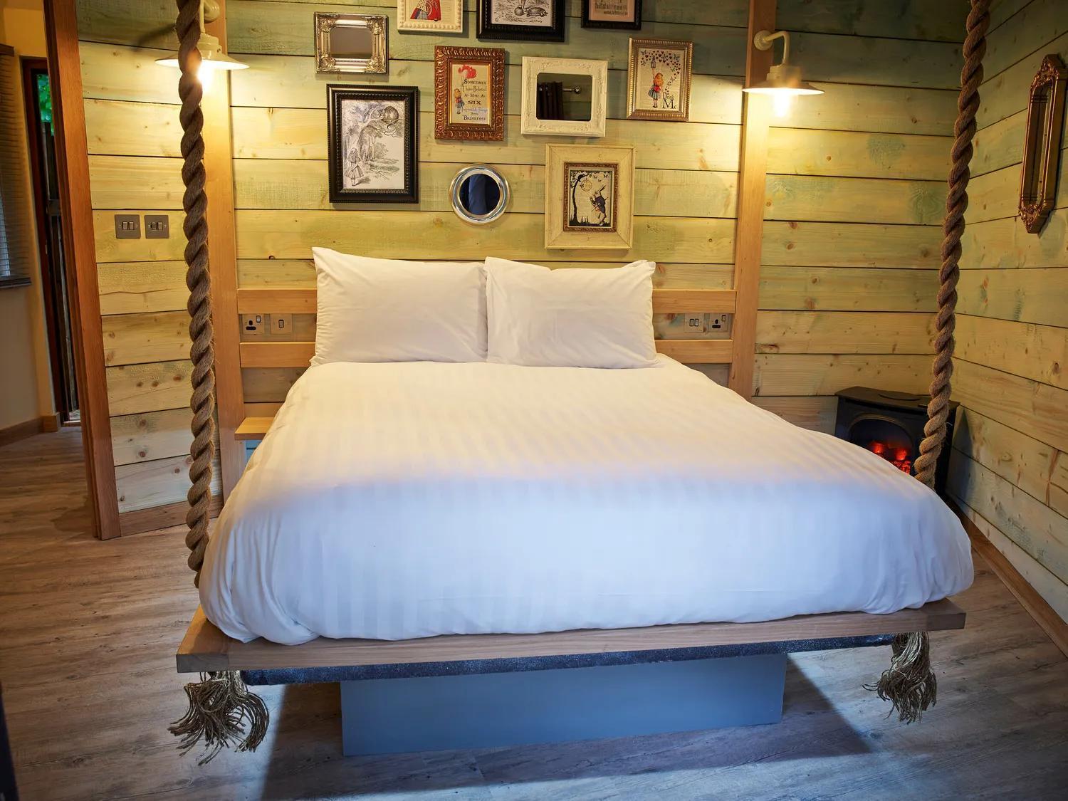 Blackwood Forest Cabins - Forest Holidays Popham Экстерьер фото